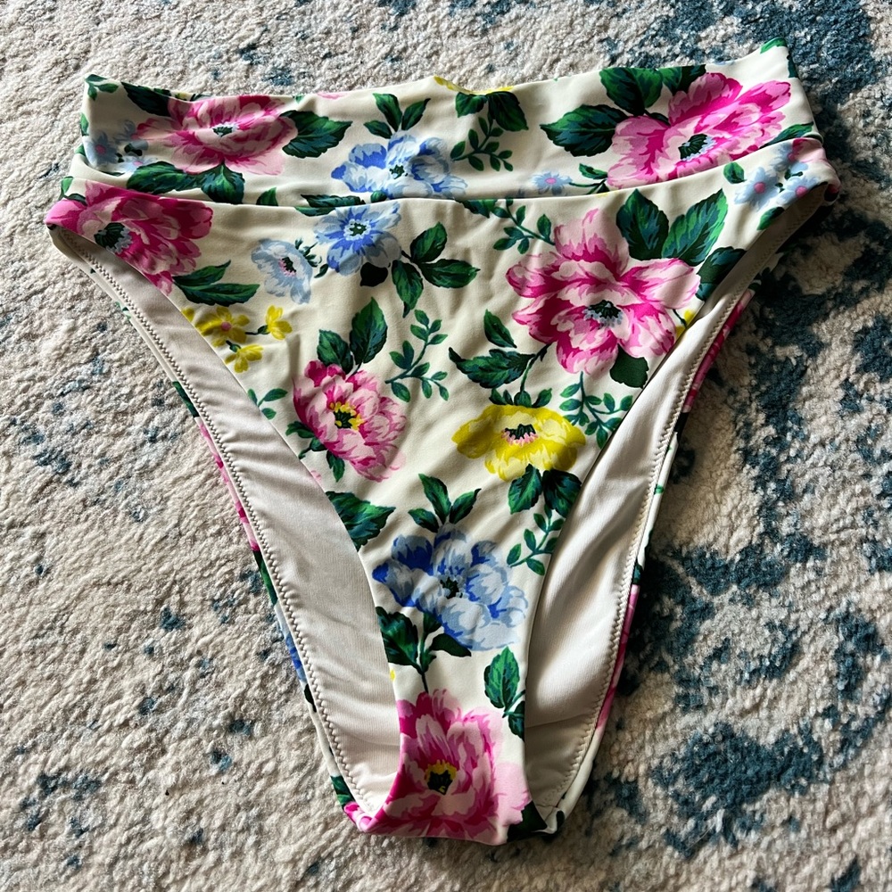 2 aerie bottoms
